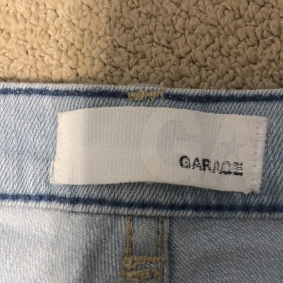 Retro high waisted light wash jeans shorts - Picture 3 of 4